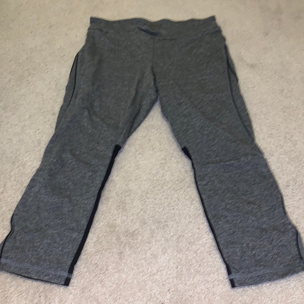Athletic capris